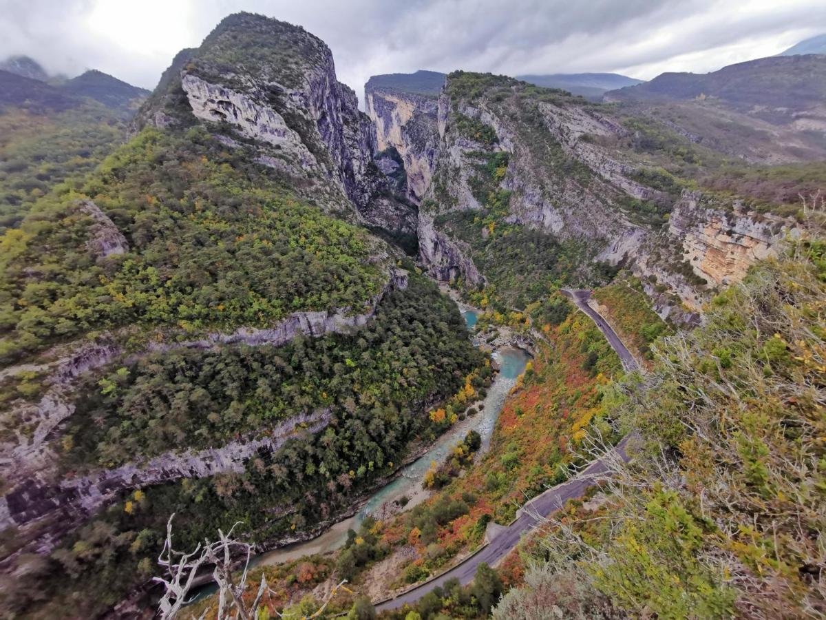 La Peyregoune, Logement En Pleine Nature Et Table D'Hotes Blieux Exteriér fotografie