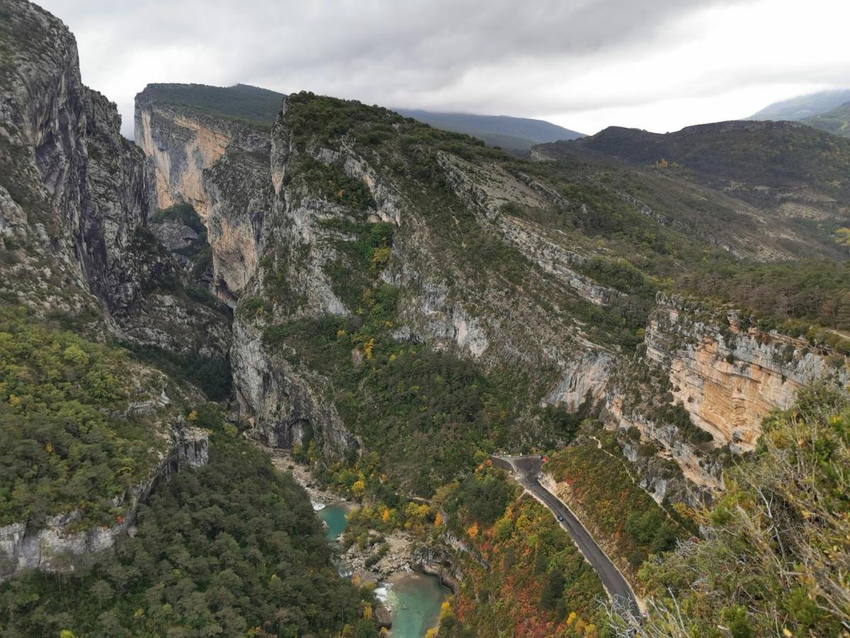 La Peyregoune, Logement En Pleine Nature Et Table D'Hotes Blieux Exteriér fotografie