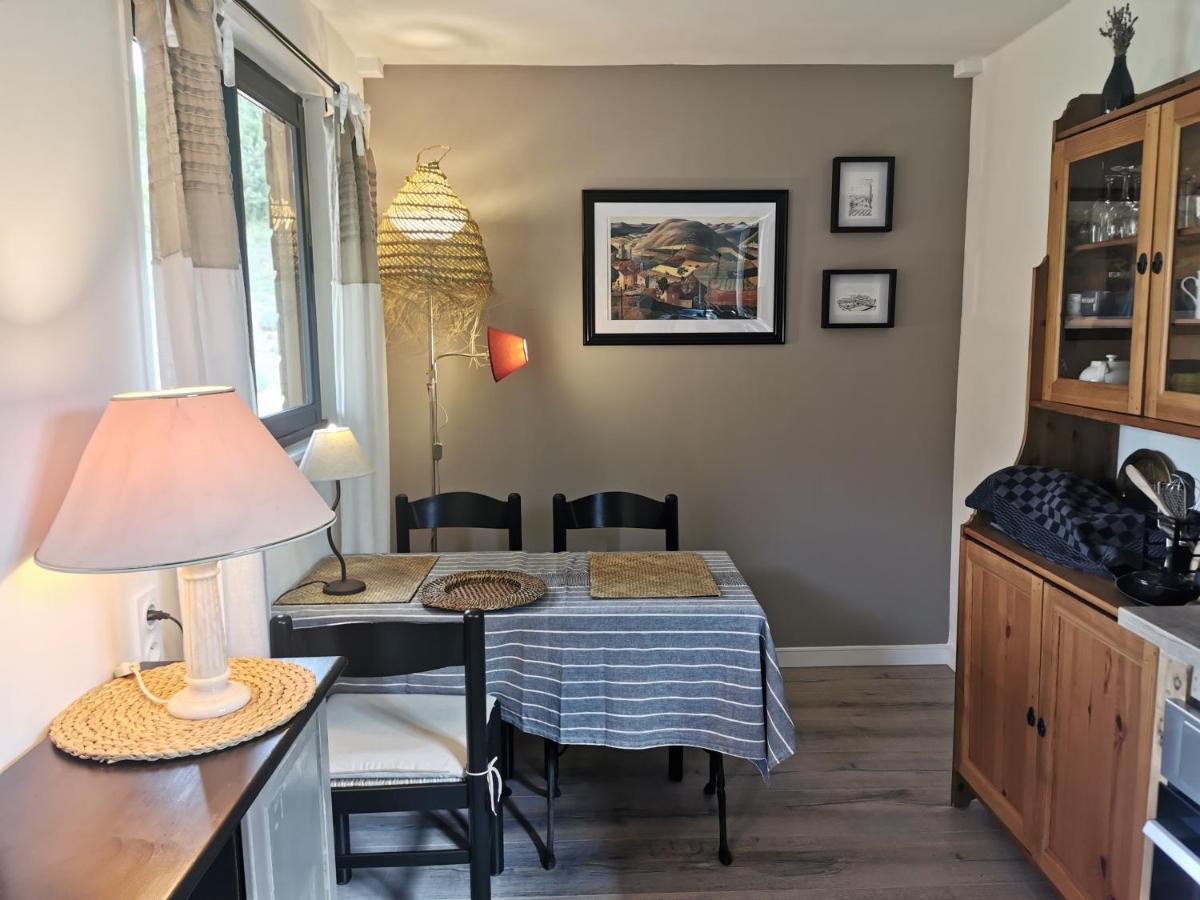 La Peyregoune, Logement En Pleine Nature Et Table D'Hotes Blieux Exteriér fotografie