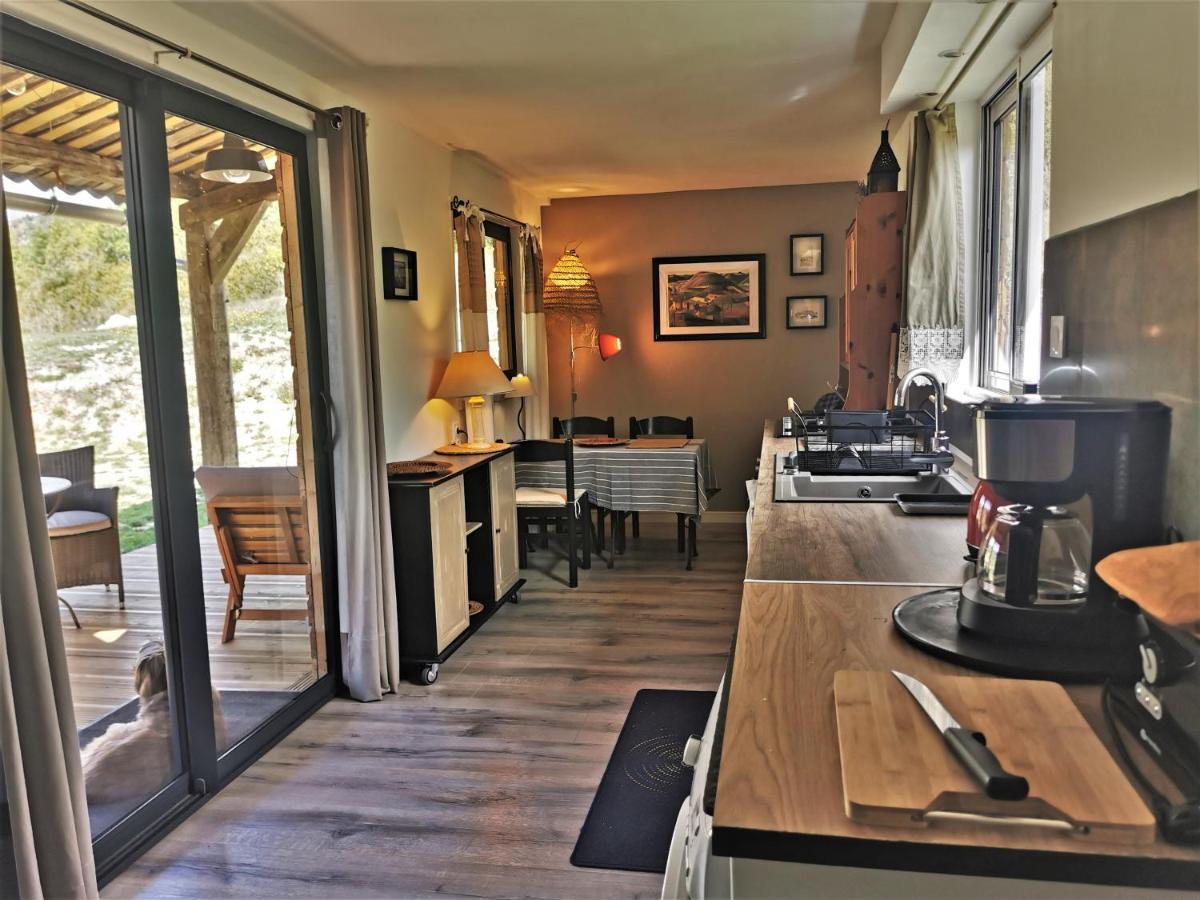 La Peyregoune, Logement En Pleine Nature Et Table D'Hotes Blieux Exteriér fotografie